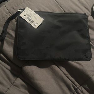 Athleta Everyday Clutch